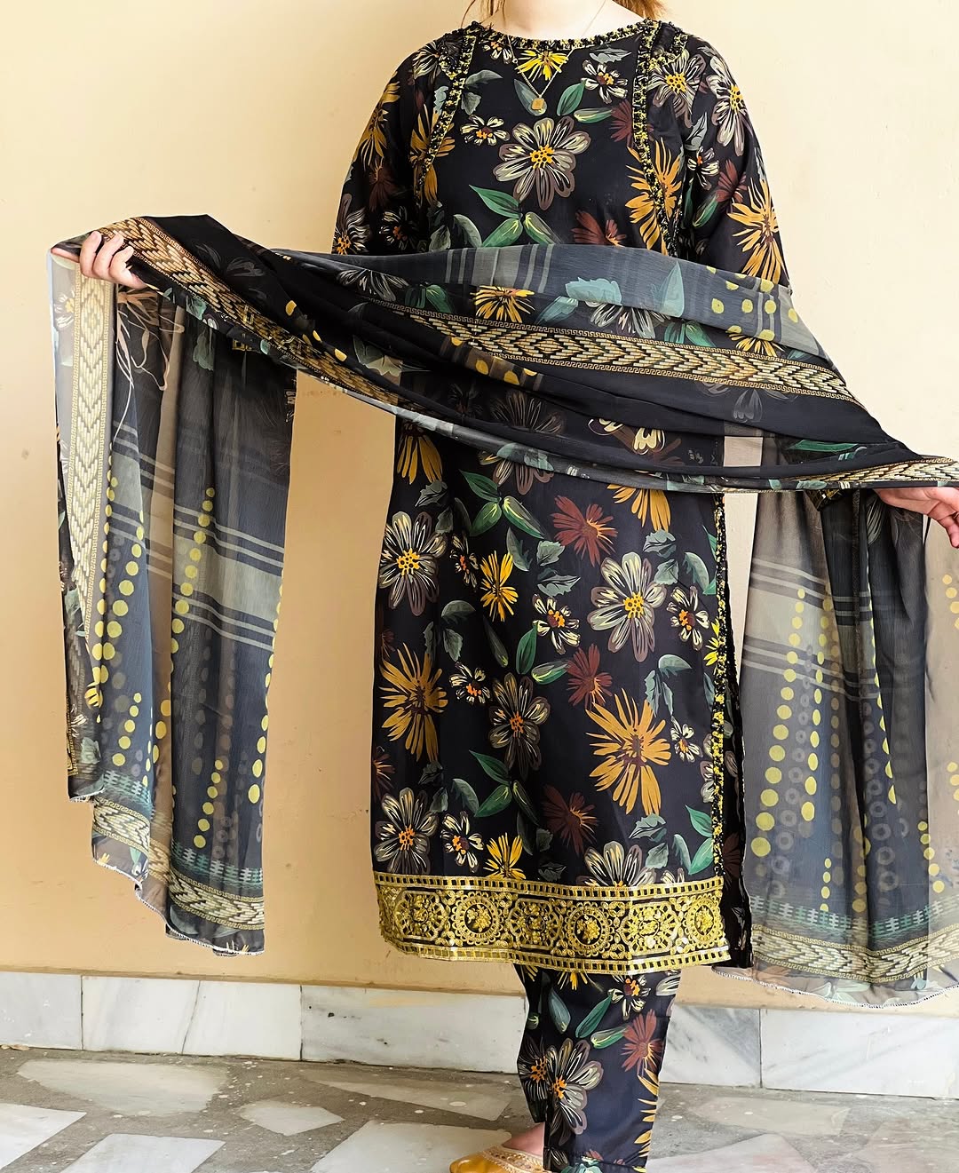3PC Embroidered Kurta Set & Printed Monar Dupatta - KO14
